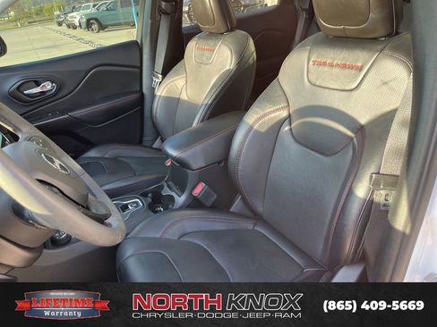 Used 2022 Jeep Cherokee Trailhawk w/ Sun, Sound & Nav Group image 8