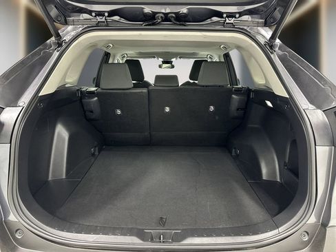 Used 2022 Toyota RAV4 XLE w/ Convenience Package image 13