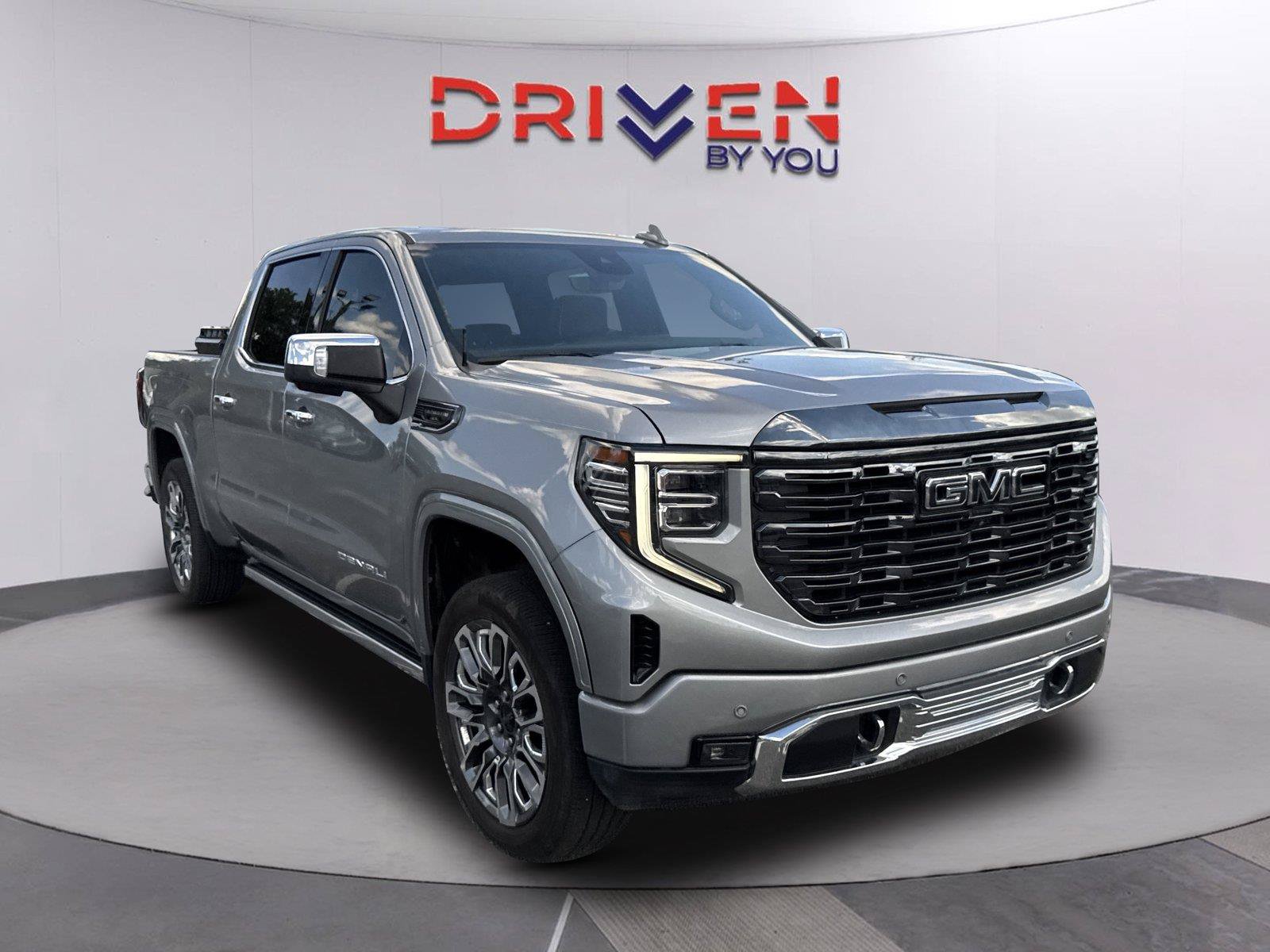 Used 2023 GMC Sierra 1500 Denali Ultimate AWD/4WD image 1