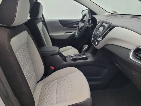 Used 2022 Chevrolet Equinox LS w/ LS Convenience Package FWD image 21