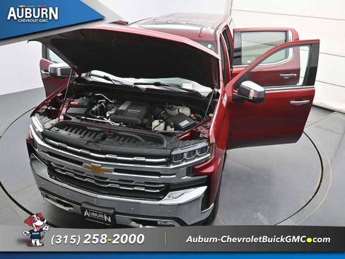 Used 2020 Chevrolet Silverado 1500 LTZ w/ LTZ Premium Package AWD/4WD image 33