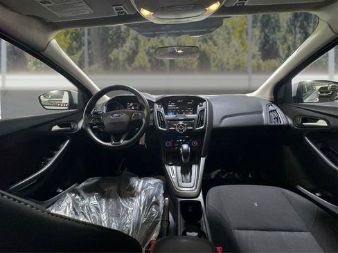 Used 2018 Ford Focus SEL FWD image 25