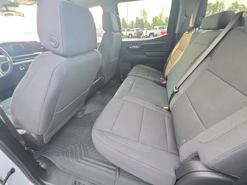 Used 2024 Chevrolet Silverado 1500 RST w/ Z71 Off-Road Package AWD/4WD image 15