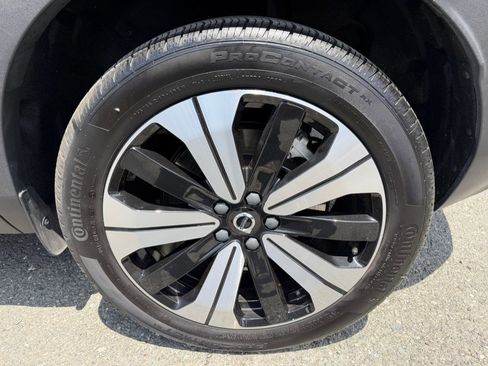 Used 2023 Volvo C40 Recharge Core AWD/4WD image 52