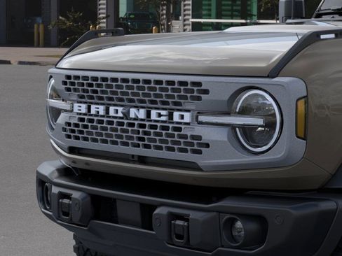 New 2025 Ford Bronco Badlands image 19