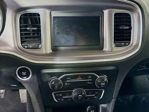 Used 2022 Dodge Charger SXT image 18