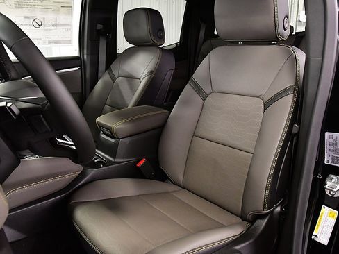 New 2026 Chevrolet Colorado ZR2 image 29