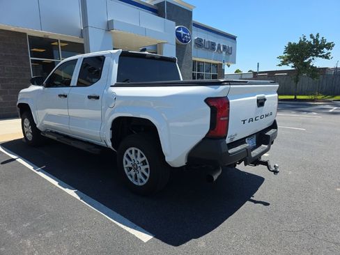 Used 2024 Toyota Tacoma SR AWD/4WD image 2