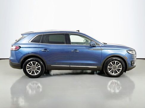 Used 2019 Lincoln Nautilus Select AWD/4WD image 9