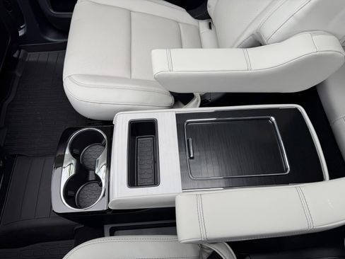 New 2026 Lincoln Aviator Reserve AWD/4WD image 22