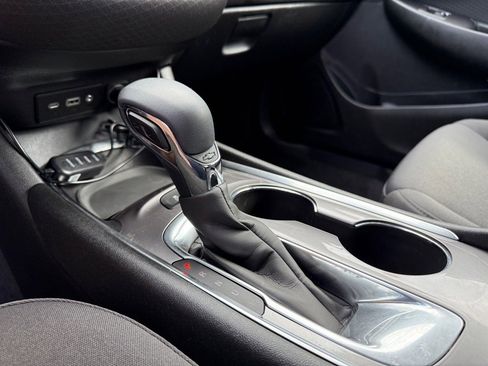 Used 2021 Chevrolet Malibu LS image 23