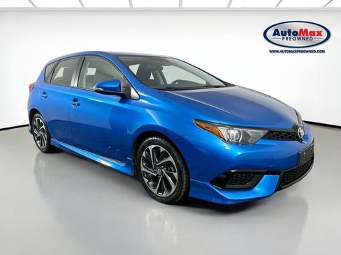 Used 2017 Toyota Corolla iM image 1