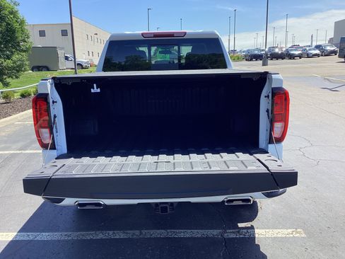 Used 2026 GMC Sierra 1500 Elevation w/ Elevation Premium Package AWD/4WD image 11