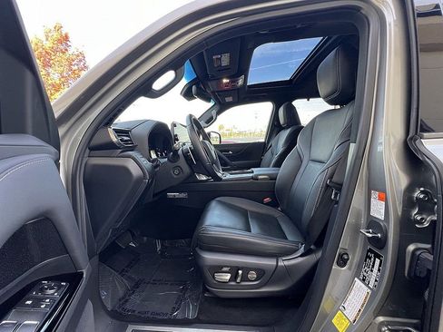 Used 2024 Lexus LX 600 4WD w/ Luxury Package image 26