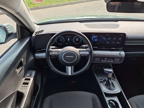 Used 2025 Hyundai Kona SEL FWD image 30
