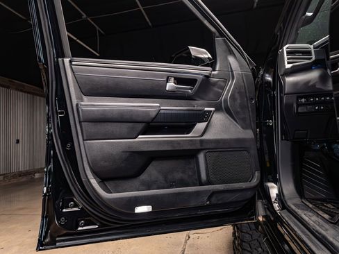 Used 2024 Toyota Tundra Platinum image 28