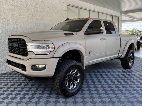 Used 2022 RAM 2500 Big Horn w/ Level C Equiment Group AWD/4WD image 38