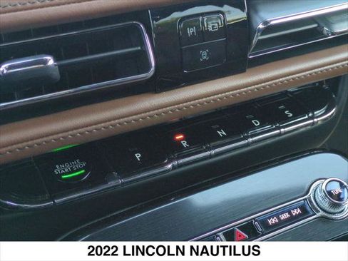 Certified 2022 Lincoln Nautilus Reserve image 21