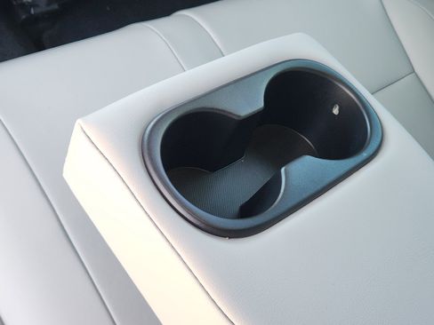 Certified 2025 Lexus UX 300h FWD image 39