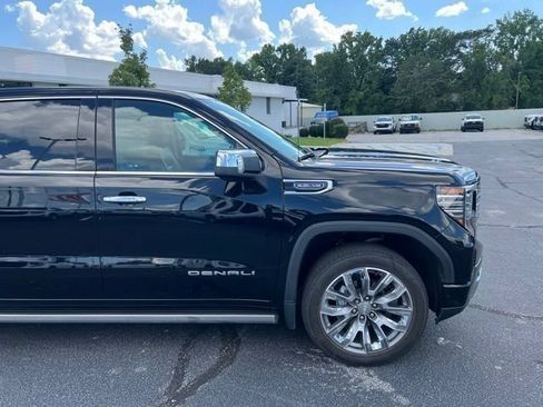 Used 2023 GMC Sierra 1500 Denali w/ Denali Reserve Package AWD/4WD image 2