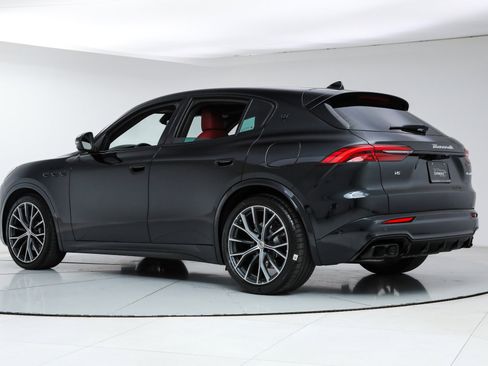 Used 2026 Maserati Grecale Modena image 3