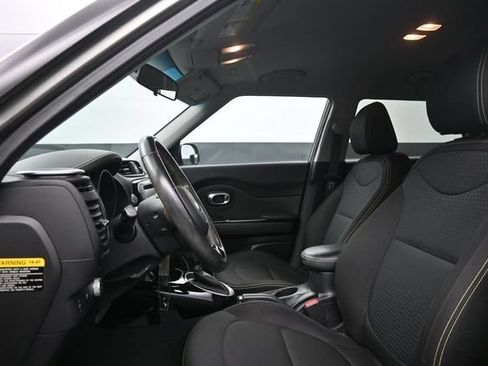 Used 2016 Kia Soul + w/ Audio Package FWD image 10