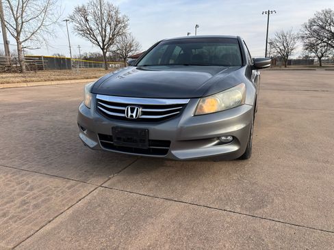 Used 2012 Honda Accord EX image 4