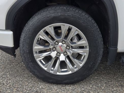 Used 2024 GMC Sierra 1500 Denali w/ Technology Package AWD/4WD image 7