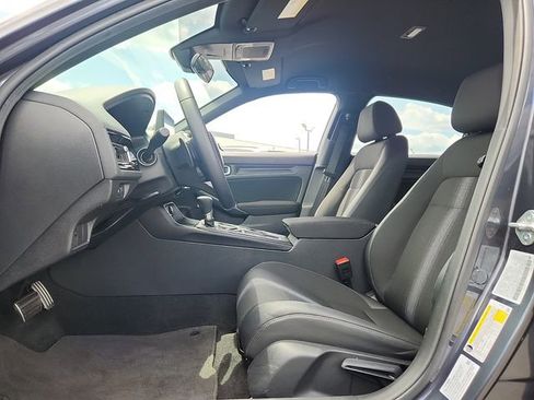 Used 2025 Honda Civic Sport image 13