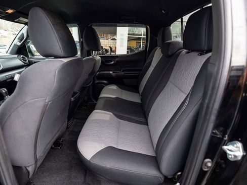 Used 2023 Toyota Tacoma TRD Off-Road w/ Black Out Package (TMS) image 31