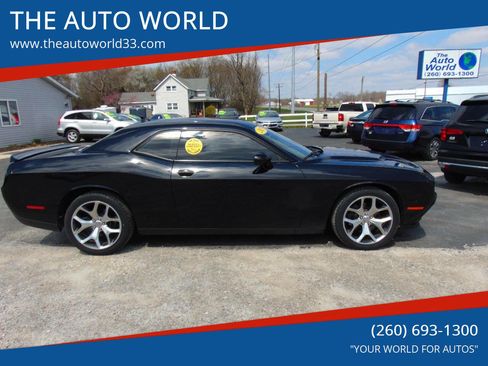 Used 2015 Dodge Challenger SXT Plus w/ Driver Convenience Group image 1
