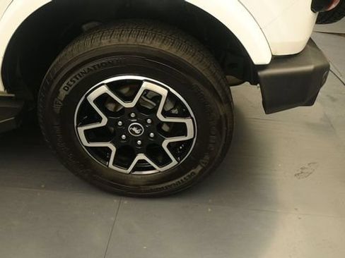 Used 2022 Ford Bronco Outer Banks AWD/4WD image 9