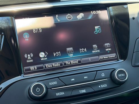 Used 2019 Buick Envision Essence w/ LPO, Active Package FWD image 24