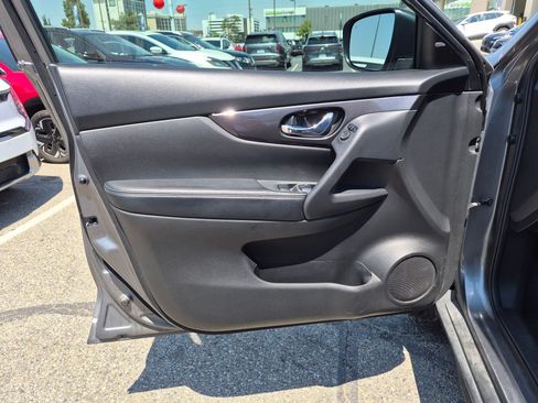 Certified 2020 Nissan Rogue SV AWD/4WD image 14