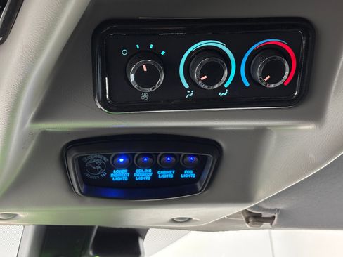 New 2026 GMC Savana 2500 w/ Driver Convenience Package RWD image 32