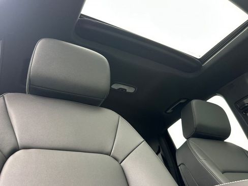 New 2026 GMC Canyon Elevation w/ Convenience Package image 14