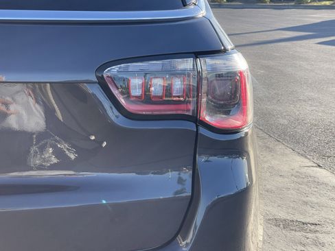 Used 2024 Jeep Compass Sport image 9