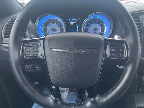Used 2014 Chrysler 300 S w/ Luxury Group image 19