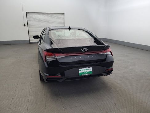 Used 2023 Hyundai Elantra SEL image 6