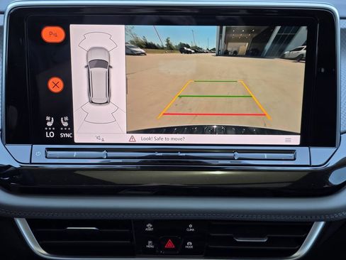 New 2026 Volkswagen Atlas Peak Edition AWD/4WD image 17