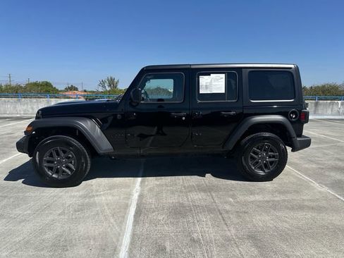 Used 2025 Jeep Wrangler Sport S image 37