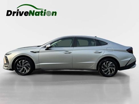 Used 2026 Hyundai Sonata Blue FWD image 8