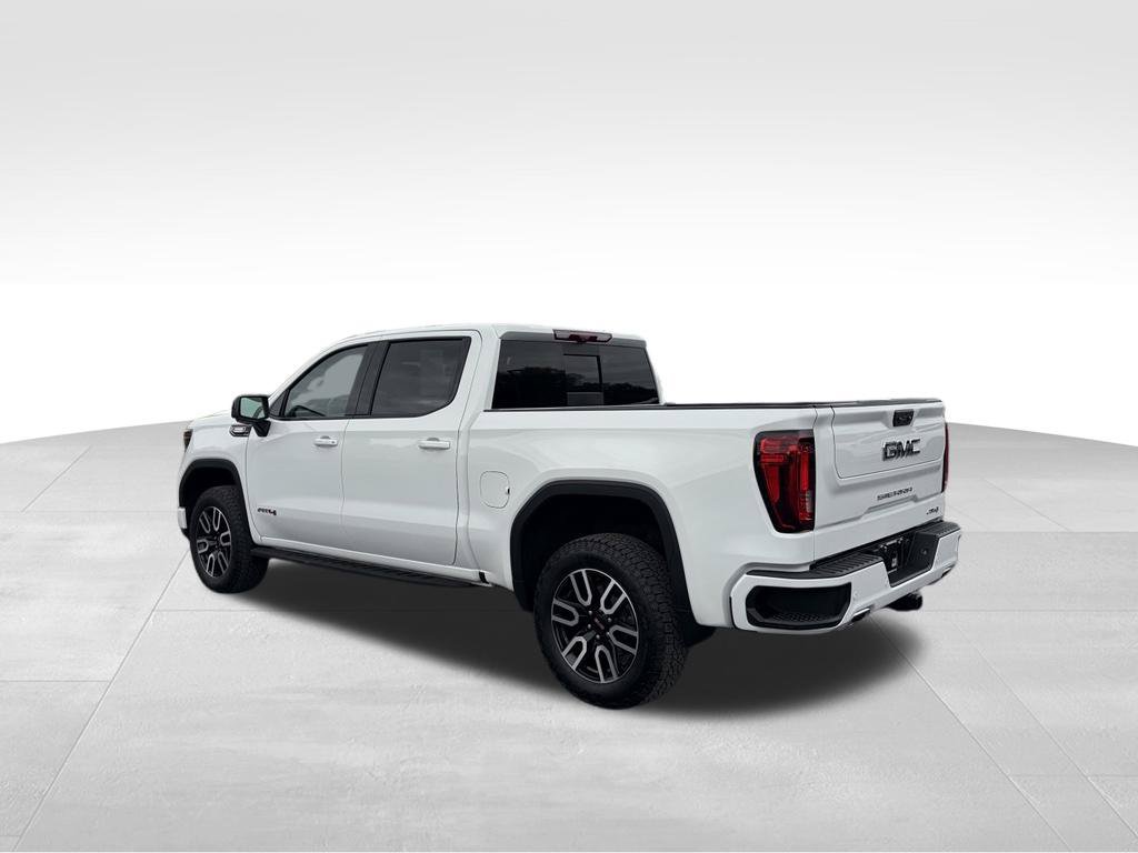 Used 2025 GMC Sierra 1500 AT4 w/ Technology Package AWD/4WD image 18
