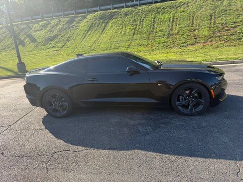 Used 2021 Chevrolet Camaro LT w/ RS Package RWD image 8
