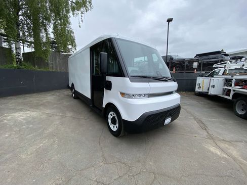 Used 2023 Chevrolet Brightdrop 600 w/ Active Safety Package 2 AWD/4WD image 8