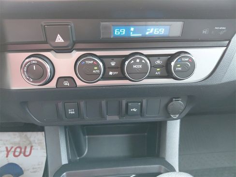 Used 2022 Toyota Tacoma SR image 33