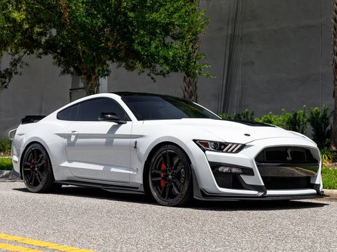 Used 2022 Ford Mustang Shelby GT500 w/ Technology Package RWD image 7
