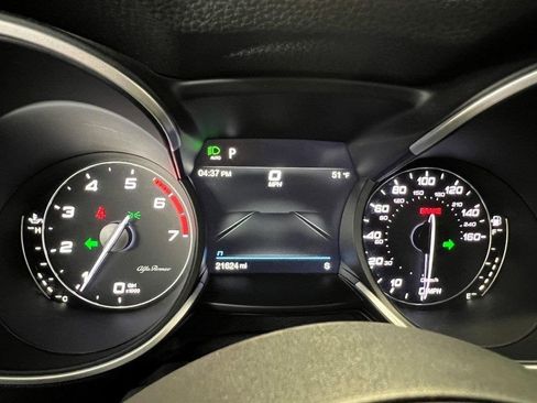 Used 2022 Alfa Romeo Stelvio Veloce image 39