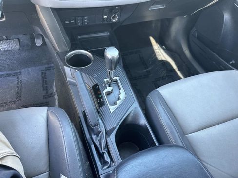 Used 2014 Toyota RAV4 Limited image 27