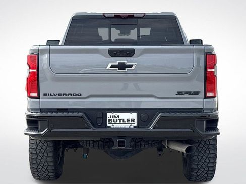 Used 2024 Chevrolet Silverado 2500 ZR2 w/ Technology Package AWD/4WD image 6